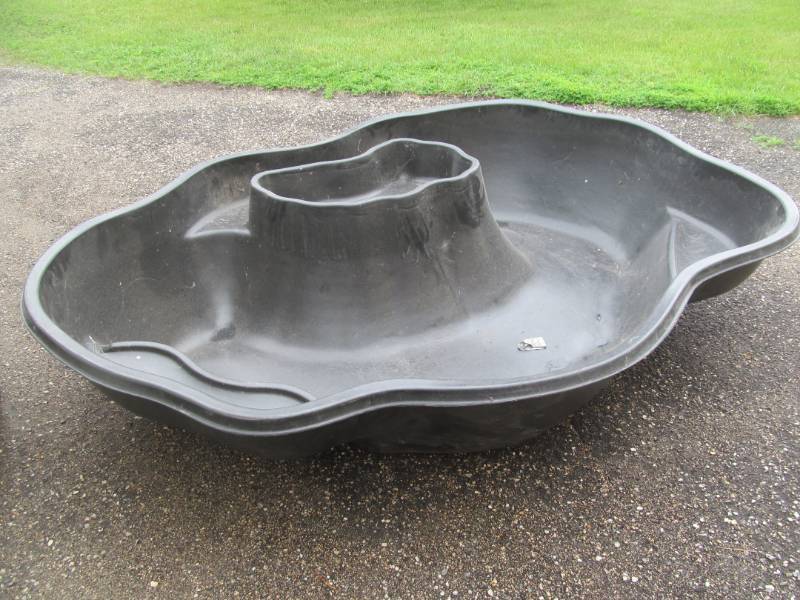 lot 130 image: in ground pond