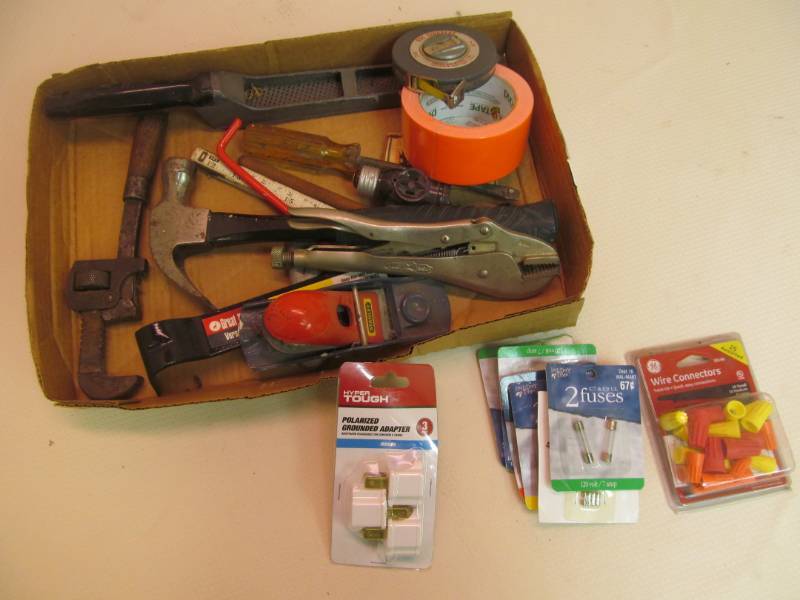 lot 188 image: Tape measure, pry bars, hammer, fuses, and more