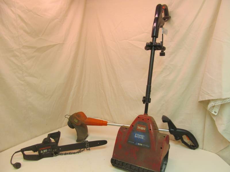 lot 211 image: String Trimmer, Electric chain saw shovel