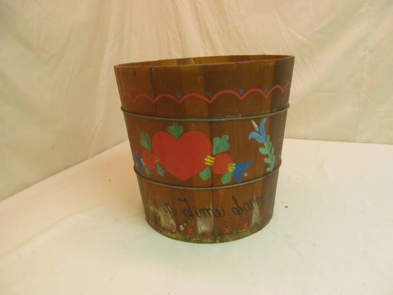 lot 213 image: Wooden Barrel