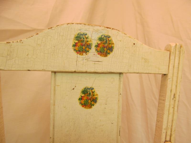 lot 214 image: Antique baby high chair