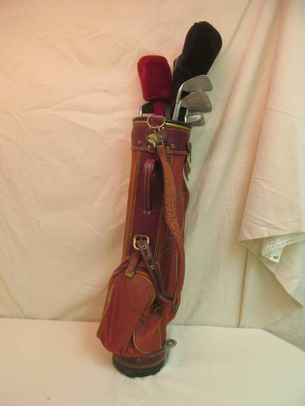 lot 221 image: Maxfli golf case w clubs