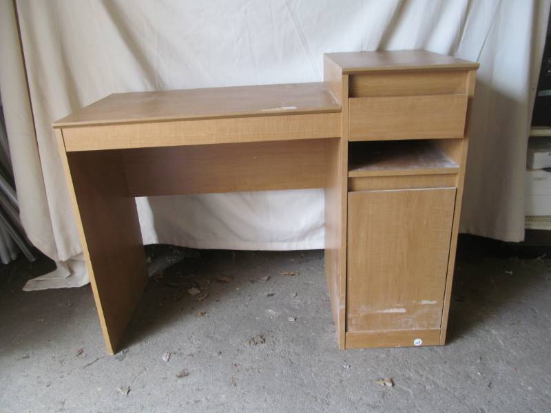lot 240 image: HomeOffice Wood Desk