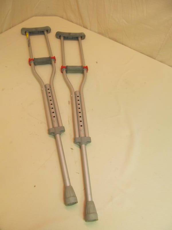 lot 255 image: Adjustable Aluminum Crutches
