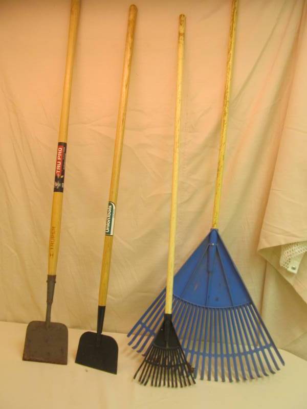 lot 256 image: Scrappers leaf rakes