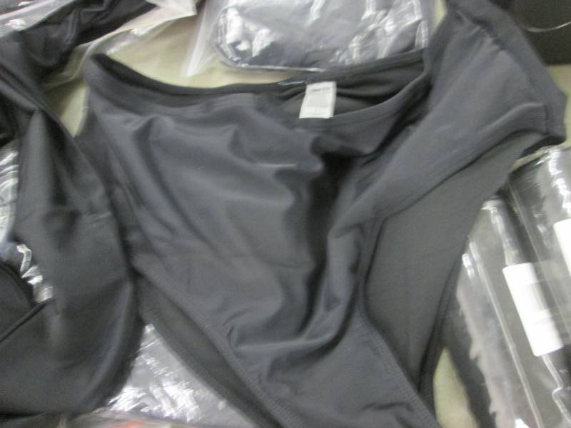 Lot of 5 Ladies pink Queen Brand Bl...