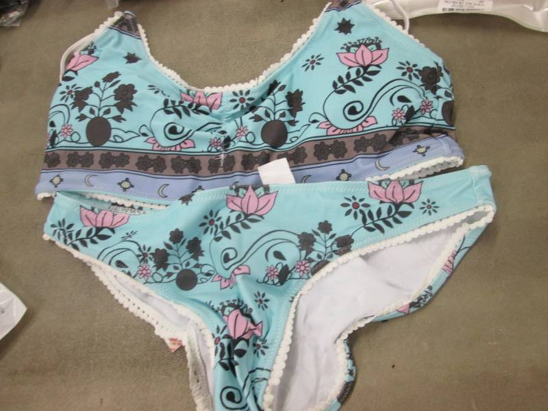 XLarge 2 pc Swimsuit...
