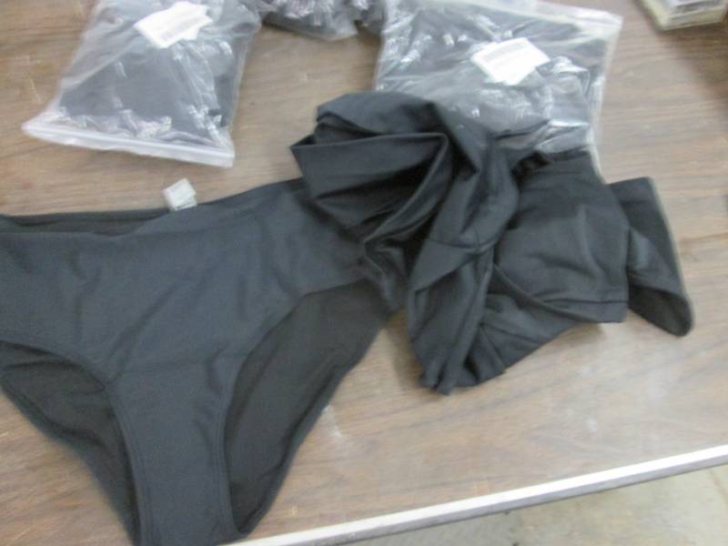 Lot of 5 Ladies Pink Queen Brand Bl...