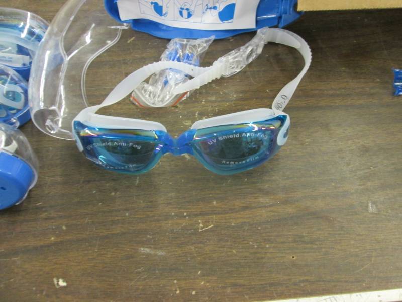 6 Luolo Swimmers Goggles UV Shield ...