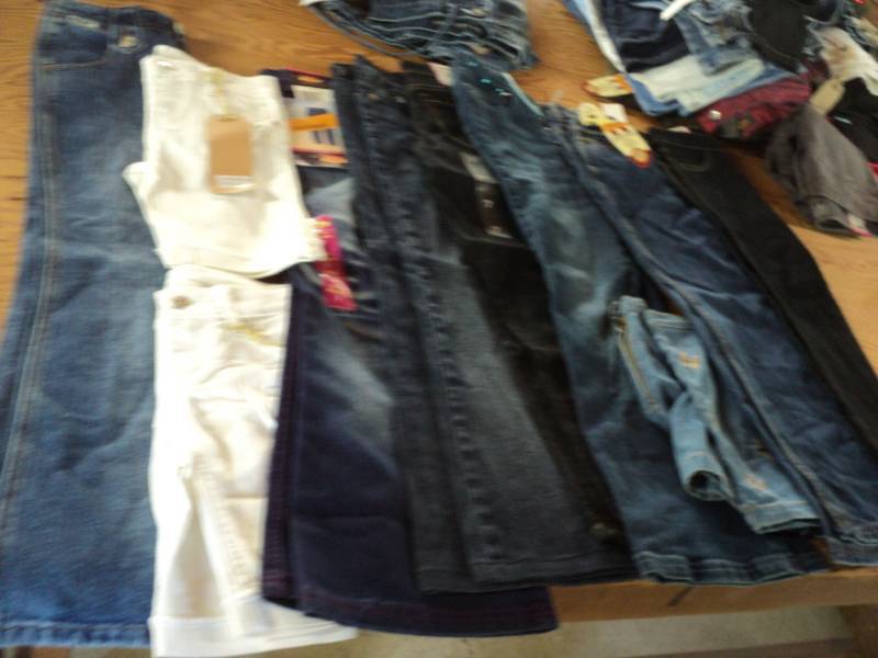 10 Pairs, size 7  Girls Jeans, Capr...