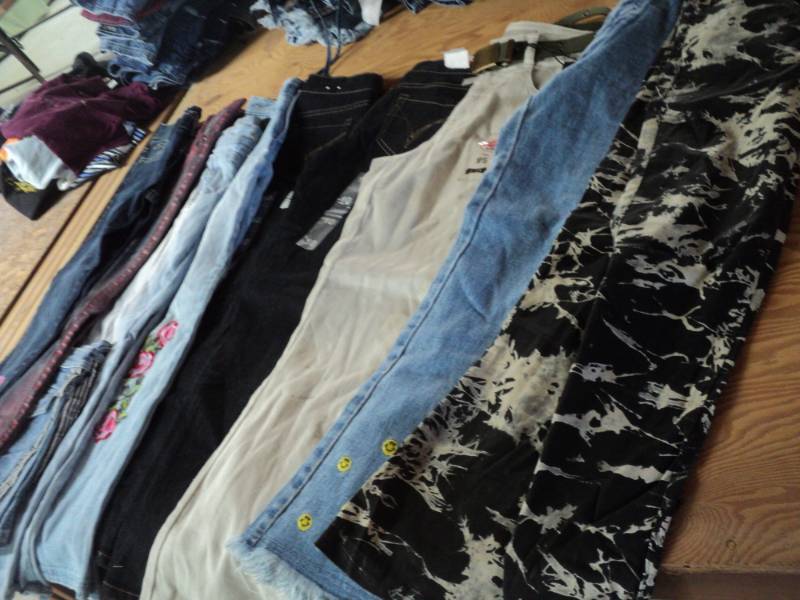 10 Pairs, size 10 Girls Jeans, Capr...