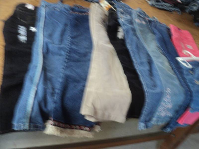 10 Pairs, size 12 Girls Jeans, Capr...