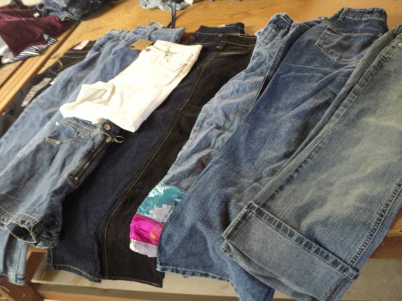 10 Pairs, size 12 Girls Jeans, Capr...