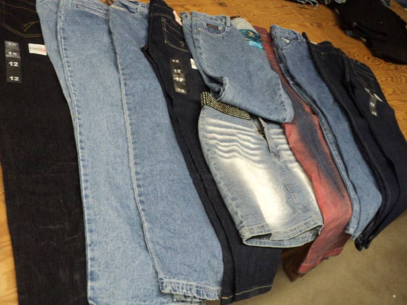 10 Pairs, size 12 Girls Jeans, Capr...