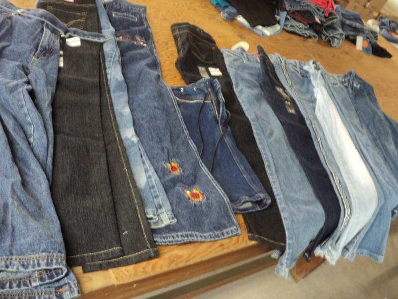 12 Pairs, size 14 Girls Jeans, Capr...