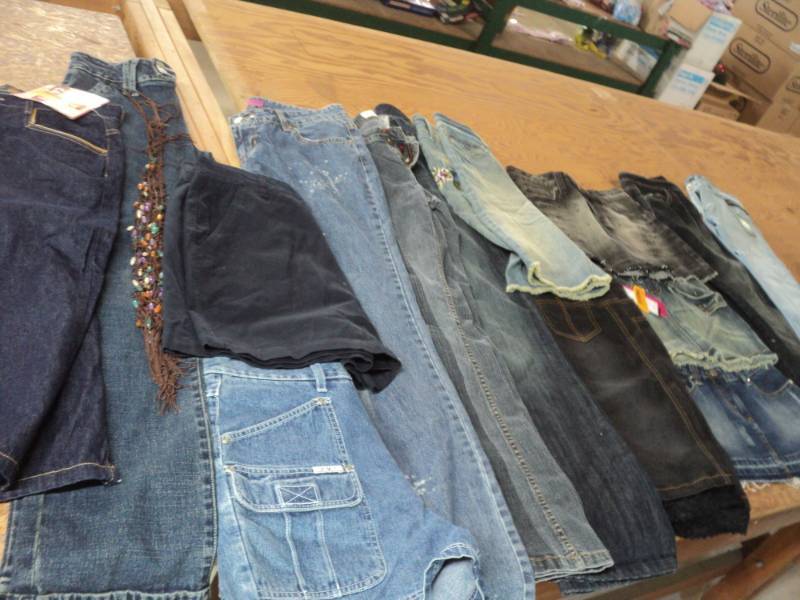 14 Pairs, Size 78  Junior Jeans, S...