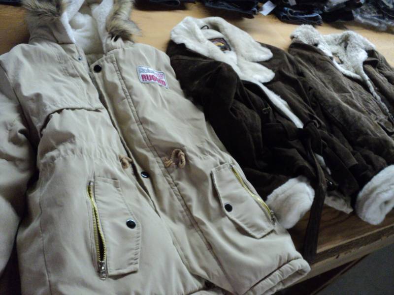 3 Coats size ML Ladies...