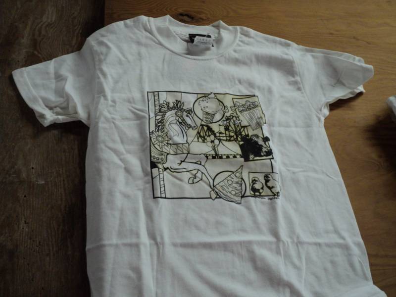 Lot of 12 Heavy Weight Cotton T-Shi...