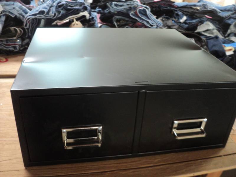 Metal 2 Drawer File Cabinets sligh...