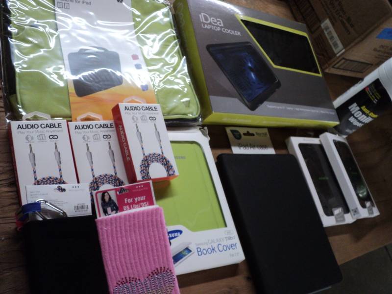 Lot of Electronic Accessories see ...