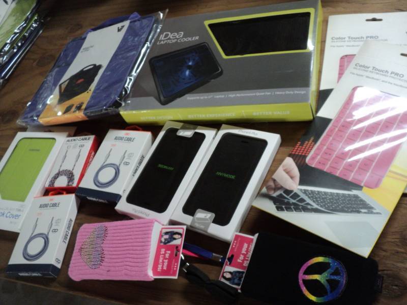 Lot of Electronic Accessories see ...
