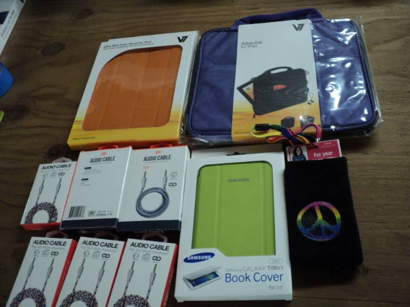 Lot of Electronic Accessories see ...