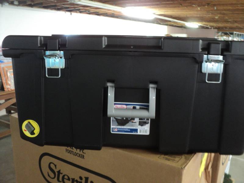 Sterilite Foot Locker 31 14 x 17 5...