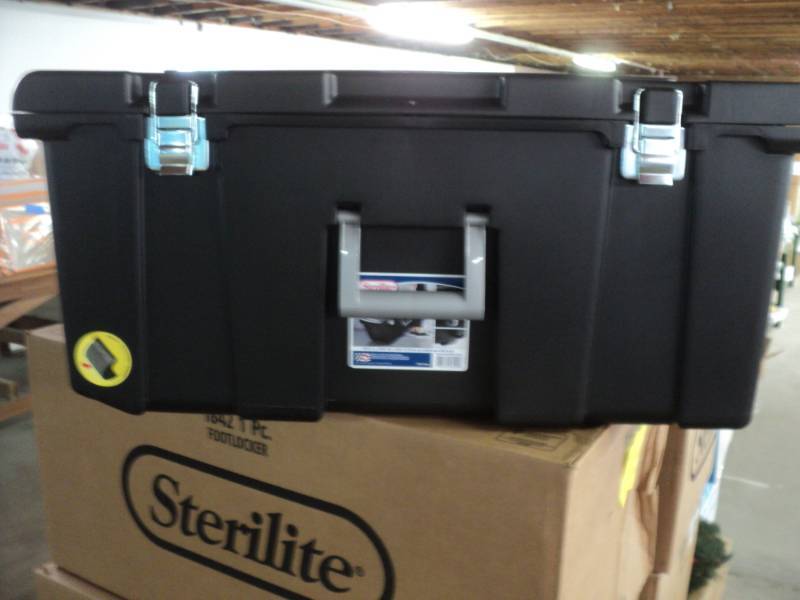 Sterilite Foot Locker 31 14 x 17 5...
