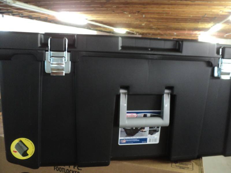 Sterilite Foot Locker 31 14 x 17 5...