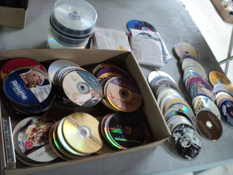 Lot of CDs and Blank CDs without ...