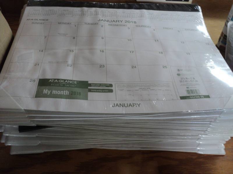 40 or more 2018 Large Calendars ma...