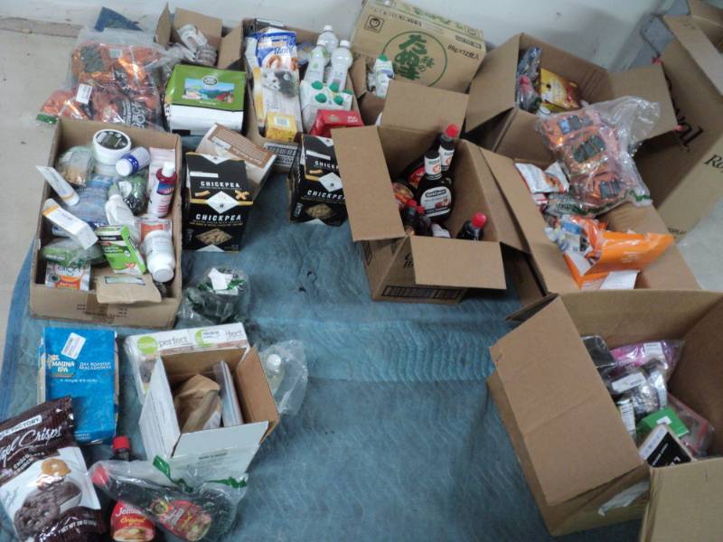 Huge Lot of Groceries see all pict...