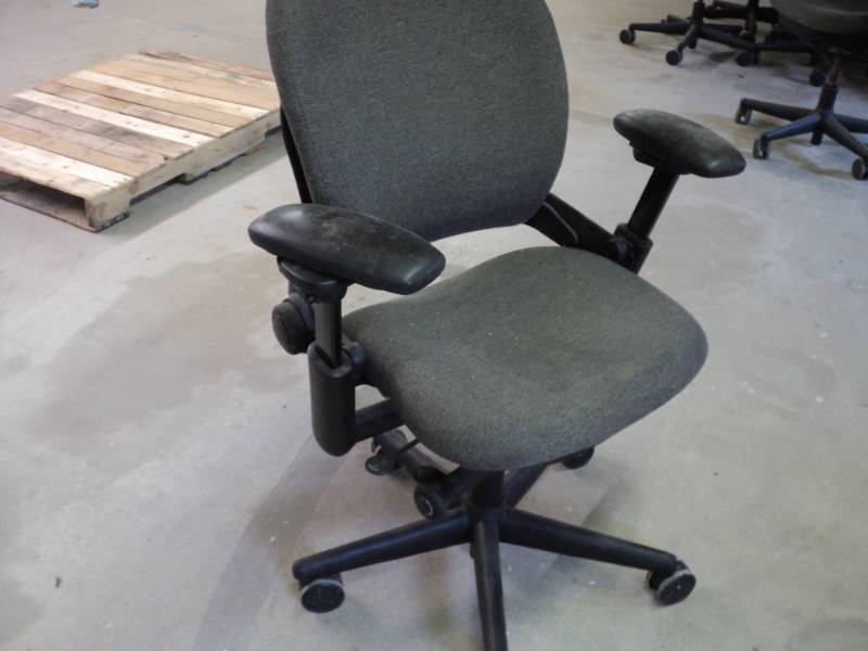 Adjustable Office Chair...