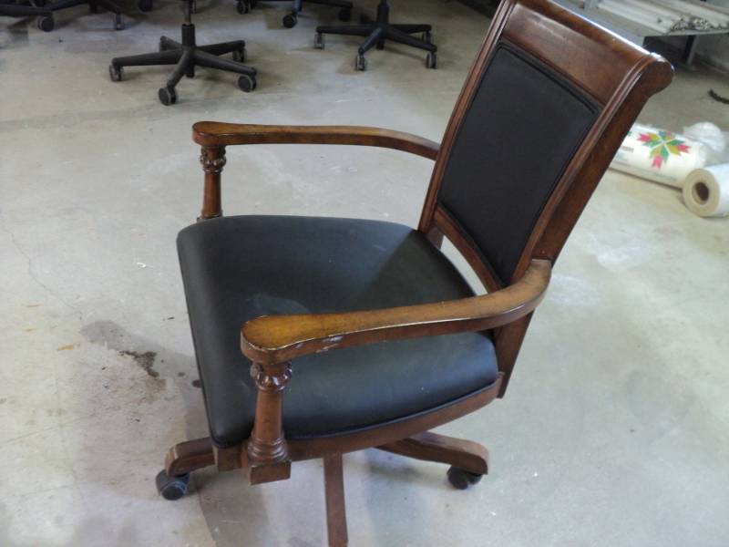 Wood Accent Office Chair adjustabl...