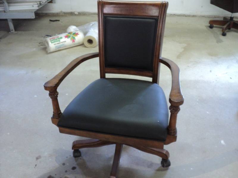 Wood Accent Office Chair adjustabl...