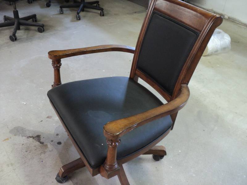 Wood Accent Office Chair adjustabl...