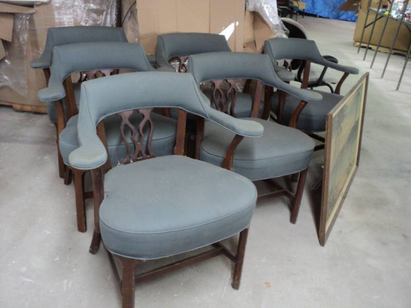 6 Chairs and a Picture...