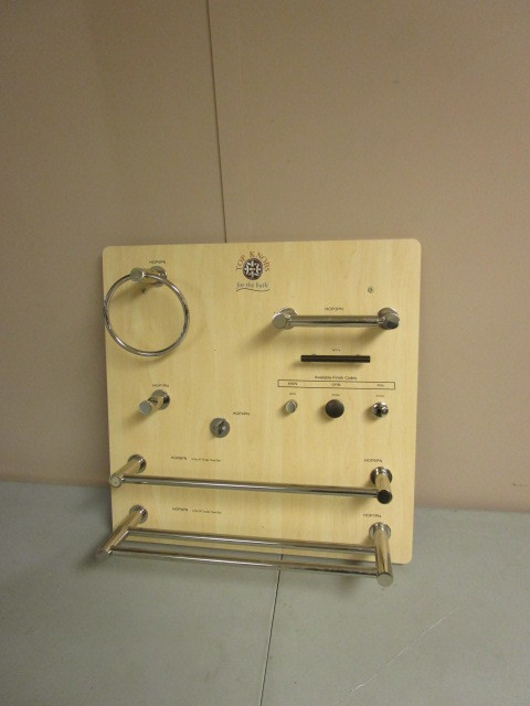 TOP KNOBS BATHROOM HARDWARE