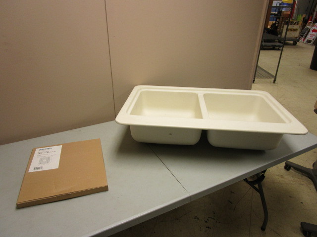 KITCHEN SINK WITH SINK GRID