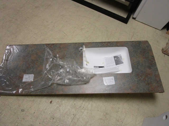 BATHROOM SINK WITH COUNTER TOP