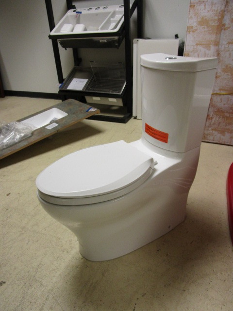 KOHLER TOILET