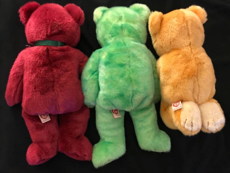 lot 17 image: ERROR TY Beanie Buddies Cranberry, Kicks and Hope