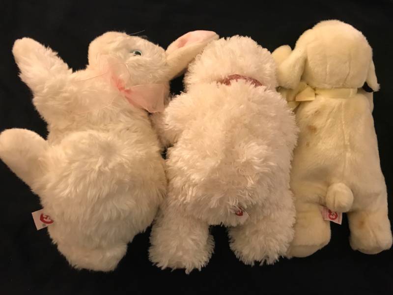 lot 22 image: TY Beanie Buddies Alfalfa, Sugarcane and Lamb Chops