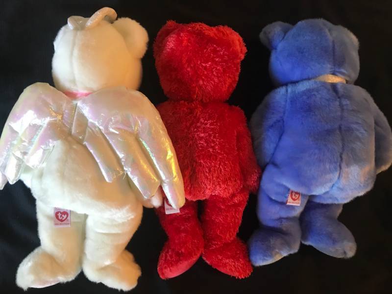 lot 29 image: TY Beanie Buddies Halo, Sizzle and Clubby II