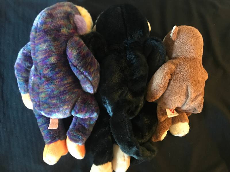 lot 31 image: TY Beanie Buddies Bananas, Mooch and Dangles