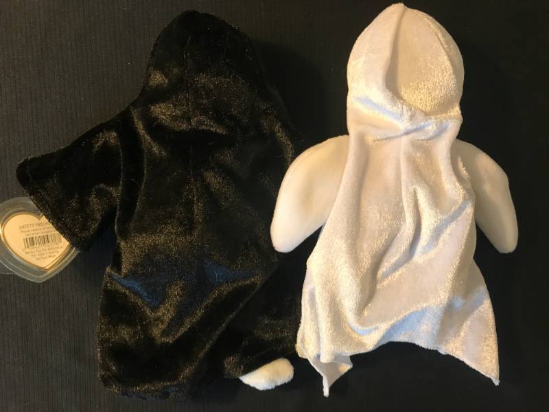 lot 76 image: TY Beanie Babies Sheets and Creepers