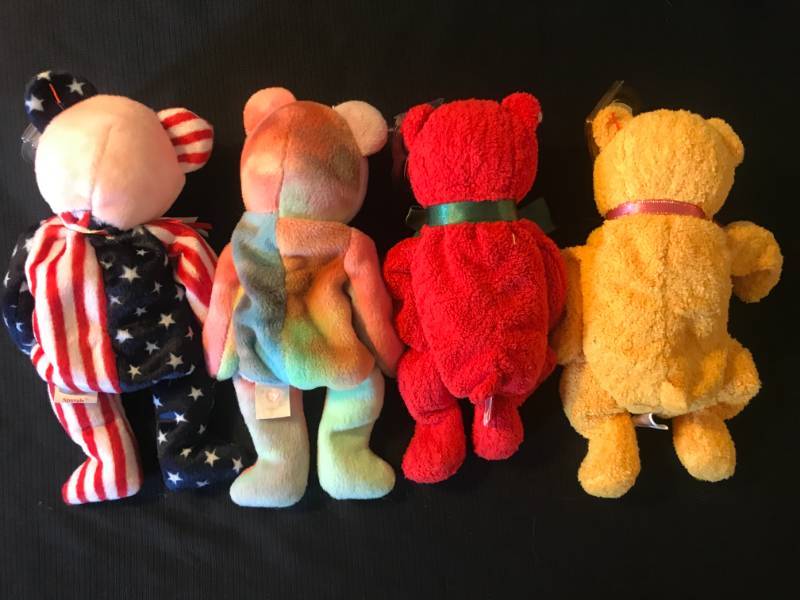 lot 45 image: TY Beanie Babies Spangle, Peace, Mistletoe and Poopsie