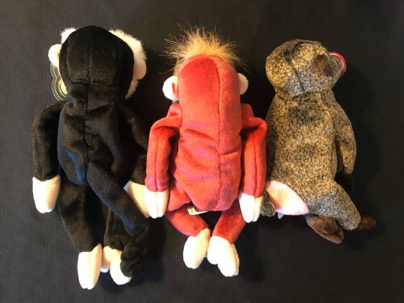 lot 67 image: TY Beanie Babies Mooch, Schweetheart and Cheeks