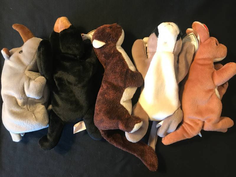 lot 70 image: TY Beanie Babies Spike, Blackie, Runner, Crayon and Pouch