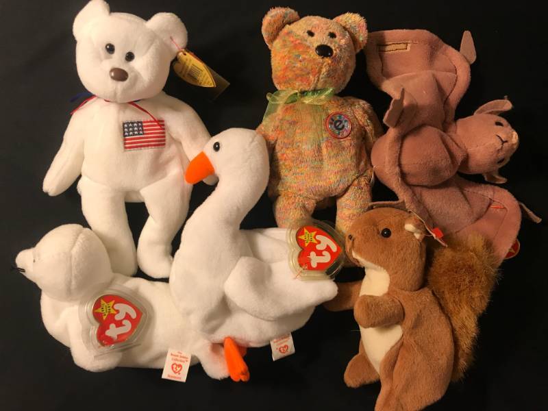lot 37 image: RARE TY Beanie Babies Libearty, Speckles, Batty, Seamore, Gracie and Nuts